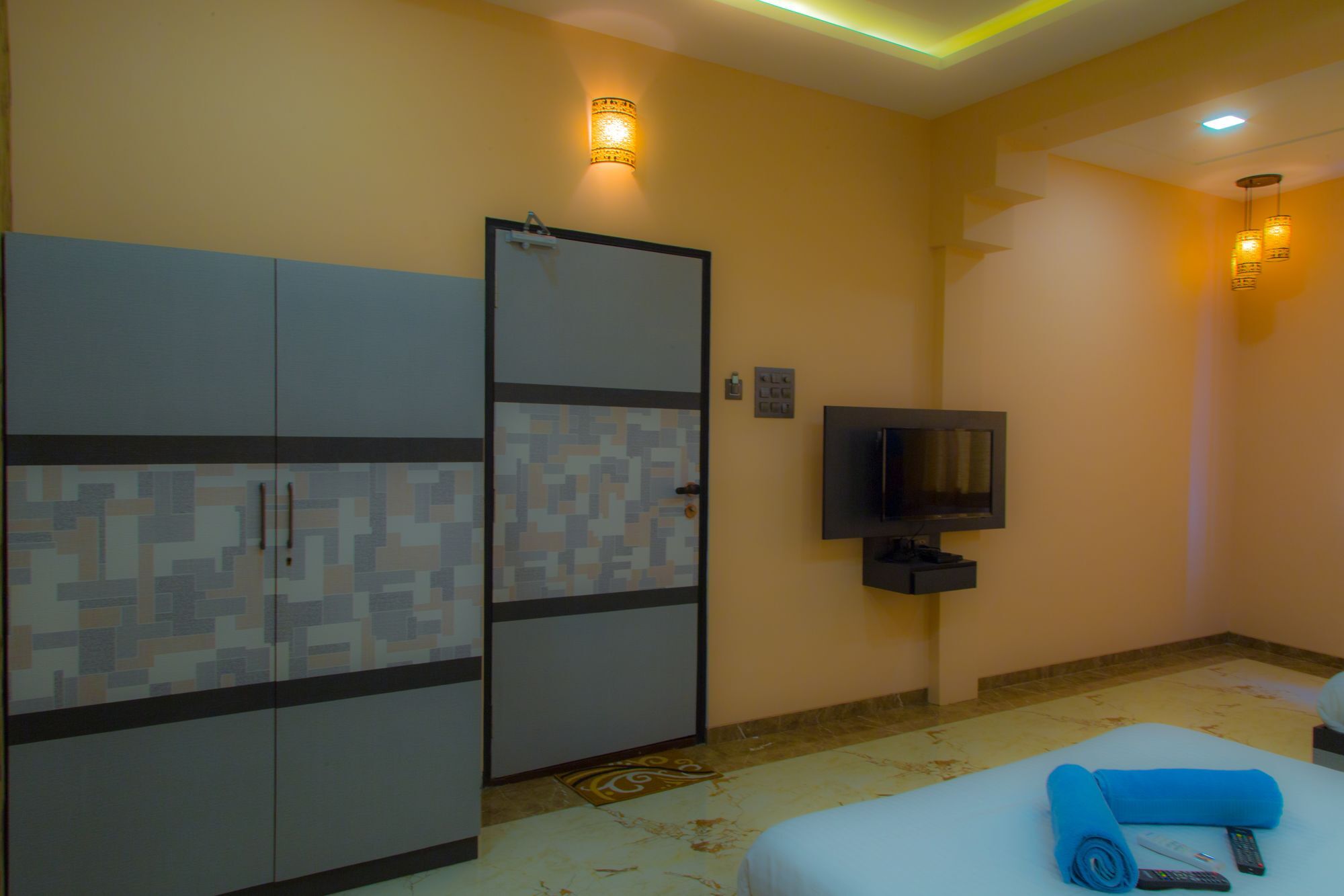 Hotel Tourister Mumbai Eksteriør bilde